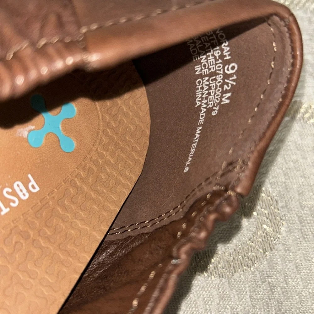 CLEARANCE !!Bare Traps “Sole Bound” Brown Perforated Leather Slip-On Loafers. - Picture 5 of 7